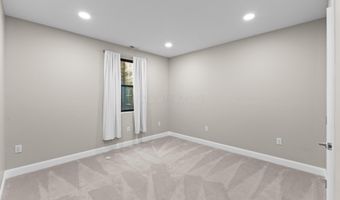 306 Neruda Ave, Columbus, OH 43215