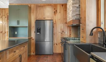 389 Castle Island Rd, Belgrade, ME 04917