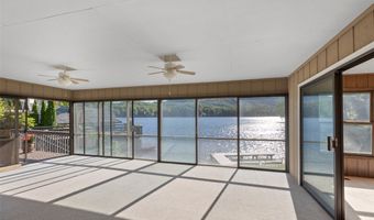 905 Cold Mountain Rd, Lake Toxaway, NC 28747