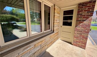 1648 Highland Ln, Ashtabula, OH 44004