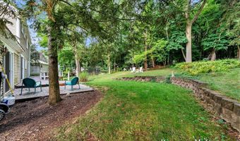 667 Duxbury Ct SE, Ada, MI 49301