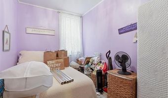 82 E 26TH St, Bayonne, NJ 07002