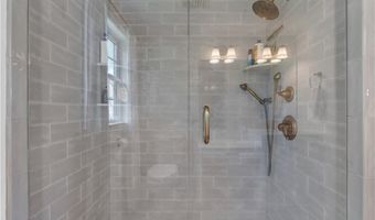 6 Fleuette Dr, Bellingham, MA 02019