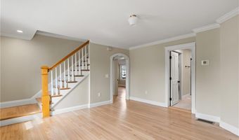 665 Ten Rod Rd B, North Kingstown, RI 02852