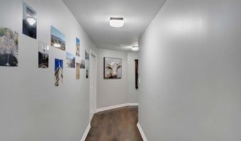 813 Lakeshore Dr, Berkeley Lake, GA 30096