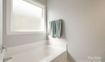 40 Hyde Park Pl, Arden, NC 28704