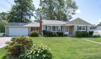 122 Belvedere Dr, Cranston, RI 02920