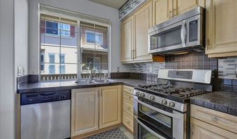 315 W Summerfield Cir, Anaheim, CA 92802