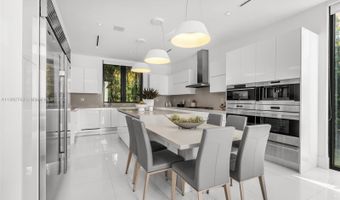 124 Park Dr, Bal Harbour, FL 33154