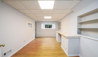 540 Sherman Ave, Belford, NJ 07718