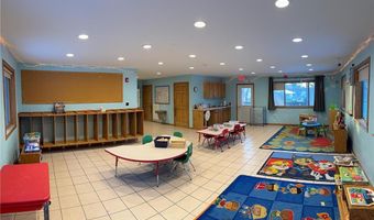 2328 N Hillcrest Pkwy, Altoona, WI 54720