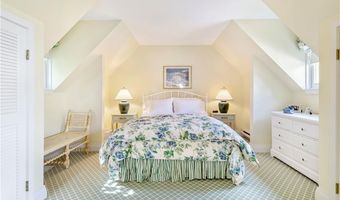 315 Ocean Ave, Newport, RI 02840