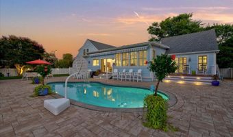 301 PARKWOOD St, Bethany Beach, DE 19930