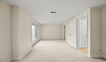 169 Golfview Dr, Advance, NC 27006