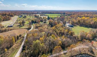 329 E Cutshall Rd, Austin, IN 47102