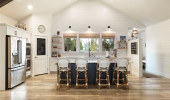 14833 Sunburst Dr, Bigfork, MT 59911