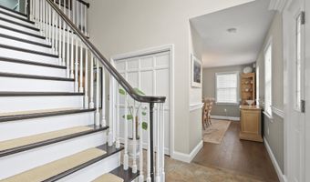 5 Lancaster Ln, Bourne, MA 02532