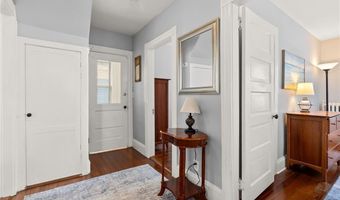 13 Atlantic St, Newport, RI 02840