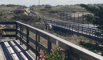 2136 Montauk Hwy 202, Amagansett, NY 11930
