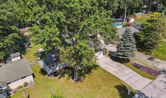 583 Market St, Algonac, MI 48001