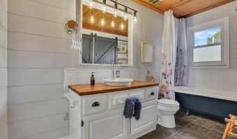 10889 Ridge Rd SW, Amanda, OH 43102