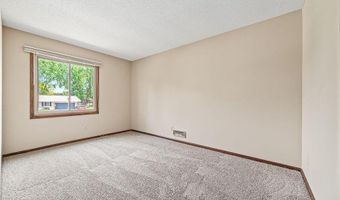 1088 Whitney Dr, Apple Valley, MN 55124