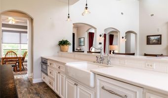 100 Redtail Hawk Dr, Aledo, TX 76008