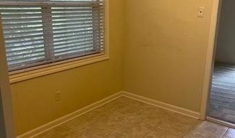 5621 CARL St, Alexandria, LA 71301