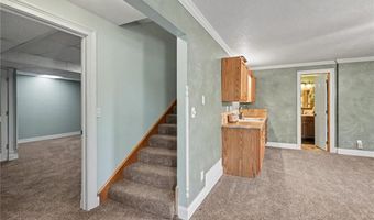 618 E 1714 Rd, Baldwin City, KS 66006