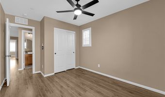 915 Harbor Ave, Henderson, NV 89002