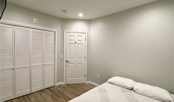 29 Ann St 1, Newport, RI 02840