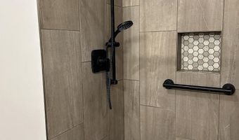 5760 NORTHSIDE Xing Unit D, Chubbuck, ID 83202