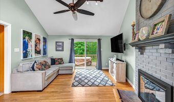 7 Beechwood Cir, Cromwell, CT 06416