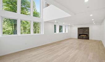 7502 NEVIS Rd, Bethesda, MD 20817