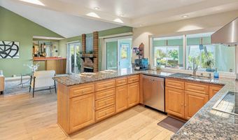7945 Shadow Hill Dr, La Mesa, CA 91941