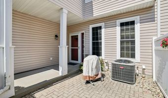 3354 N Stone Creek Cir, Madison, WI 53719