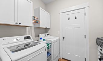 819 Baker St, Baldwin City, KS 66006