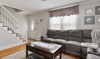 162 Thatcher St, East Providence, RI 02916
