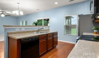 5407 Fenway Dr, Charlotte, NC 28273