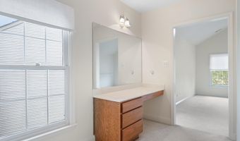 10604 MAPLECREST Ln, Potomac, MD 20854