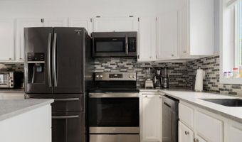 10 Heather Ln, Hopkinton, RI 02832
