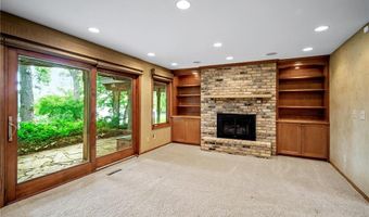 451 Reflection Rd, Apple Valley, MN 55124