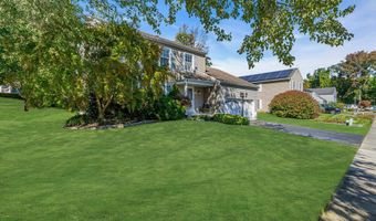 136 Sandpiper Dr, Belford, NJ 07718