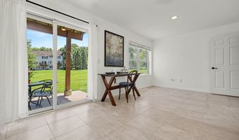 903 Larson Dr 903, Danbury, CT 06810