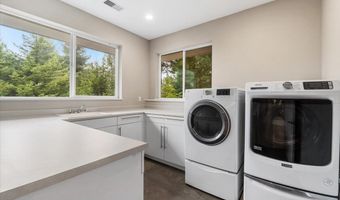 1346 Diamond Dr, Arcata, CA 95521