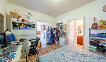 1057 Maluna St, Honolulu, HI 96818