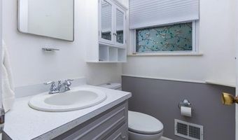 1454 Pine Valley Blvd, Ann Arbor, MI 48104