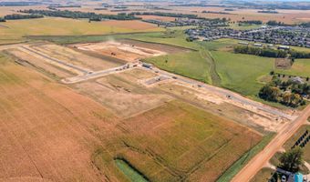 2500 E Chestnut Trl, Brandon, SD 57005