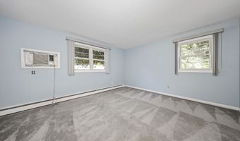 1109 Waterbury Rd APT 1A, Cheshire, CT 06410