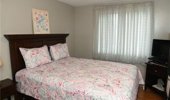 9 Mallory Ct, Cranston, RI 02910